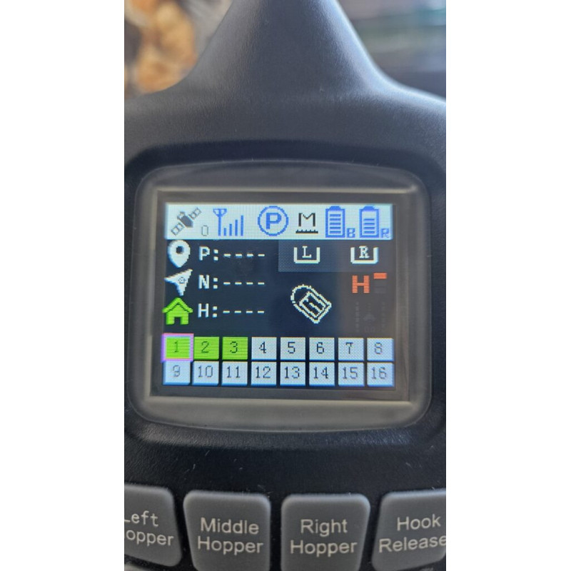 Łódka zanętowa Boatman Vulcan GPS Black Łódka zanętowa Boatman Vulcan GPS Black